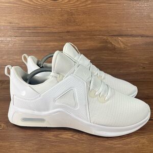 Nike Air Max Bella TR5 Triple White Athletic Sneakers Women’s Size 11.5 Shoes